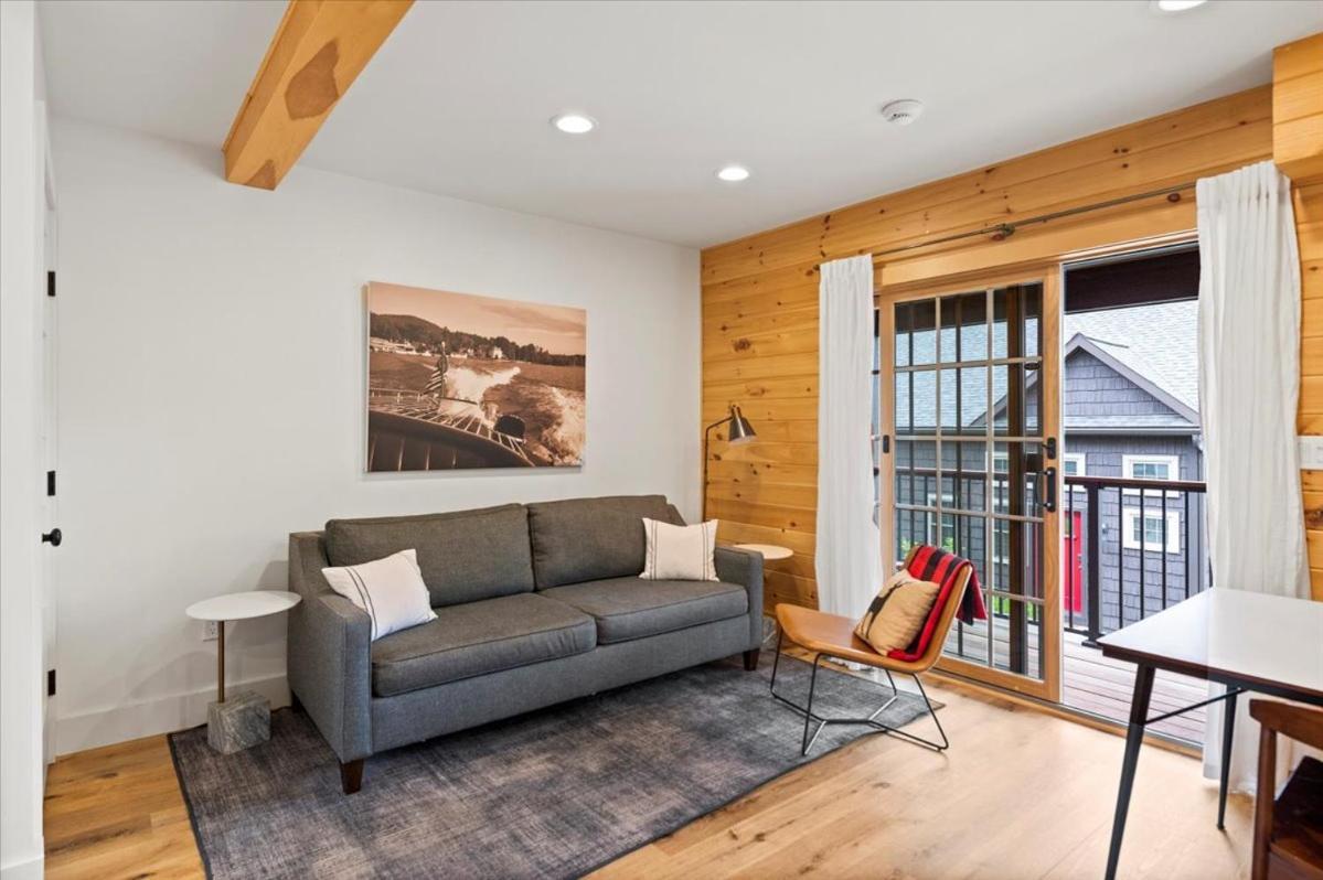 Lakeside Lodging Lake George Buitenkant foto