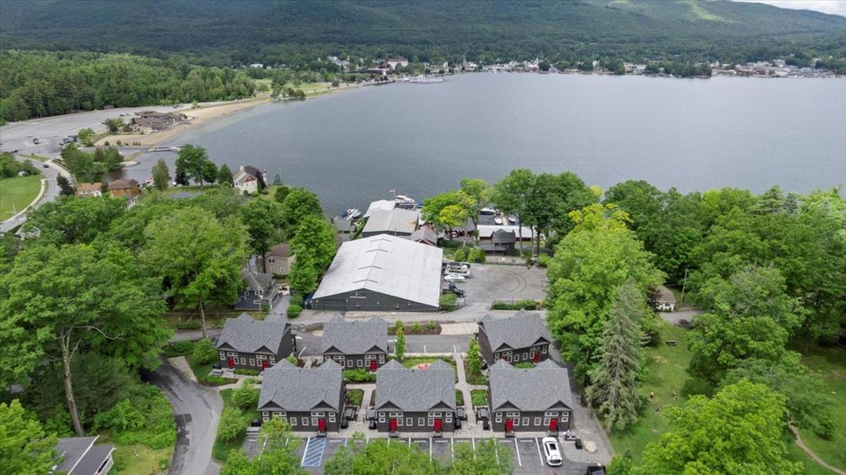 Lakeside Lodging Lake George Buitenkant foto